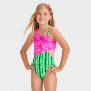 Target🎯 girls, adorable one piece bathing suit. 
NWT, Size 8 (M)